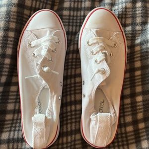 Beautiful white sneakers. Only worn a handful of times.